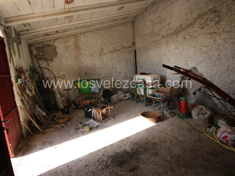 6 bedroom Finca/Country House for sale in Velez-Rubio - € 287,000 (Ref: 8684301)