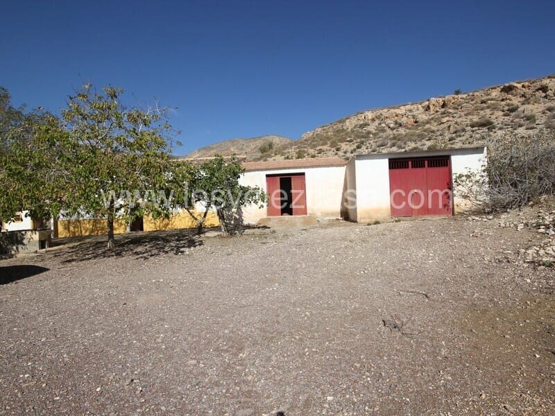 6 bedroom Finca/Country House for sale in Velez-Rubio - € 287,000 (Ref: 8684301)