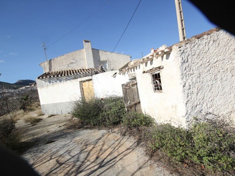5 bedroom Finca/Country House for sale in Velez-Blanco - € 87,500 (Ref: 9599803)