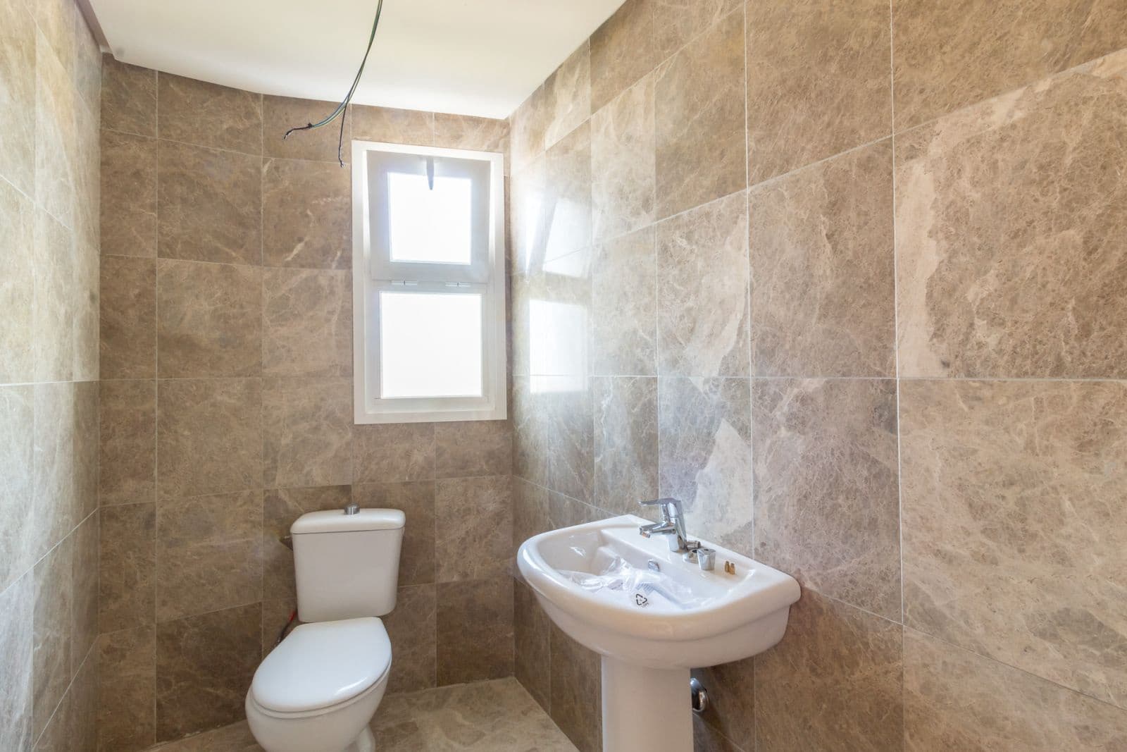 3 sypialnia Dom na sprzedaż w Manilva z basenem - 380 000 € (Ref: 8304767)