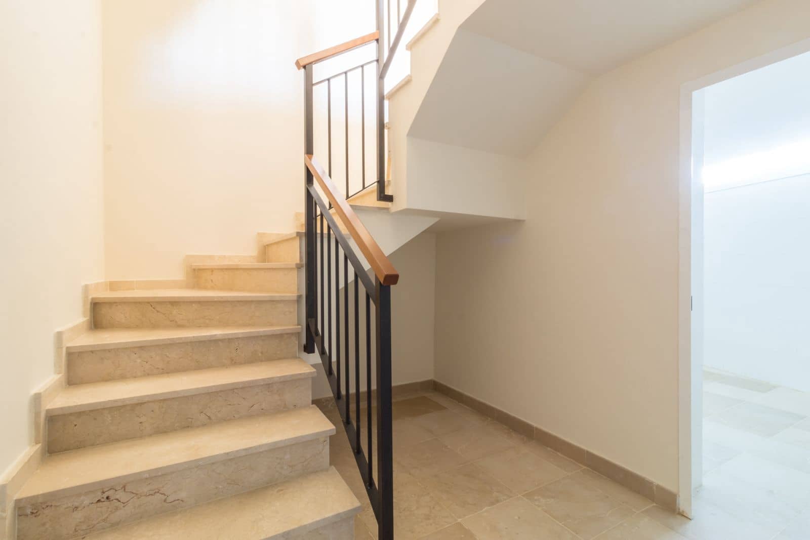 3 sypialnia Dom na sprzedaż w Manilva z basenem - 380 000 € (Ref: 8304767)