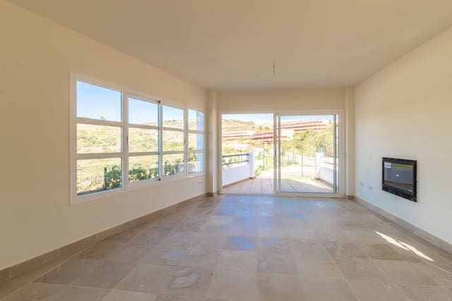 3 sypialnia Dom na sprzedaż w Manilva z basenem - 380 000 € (Ref: 8304767)