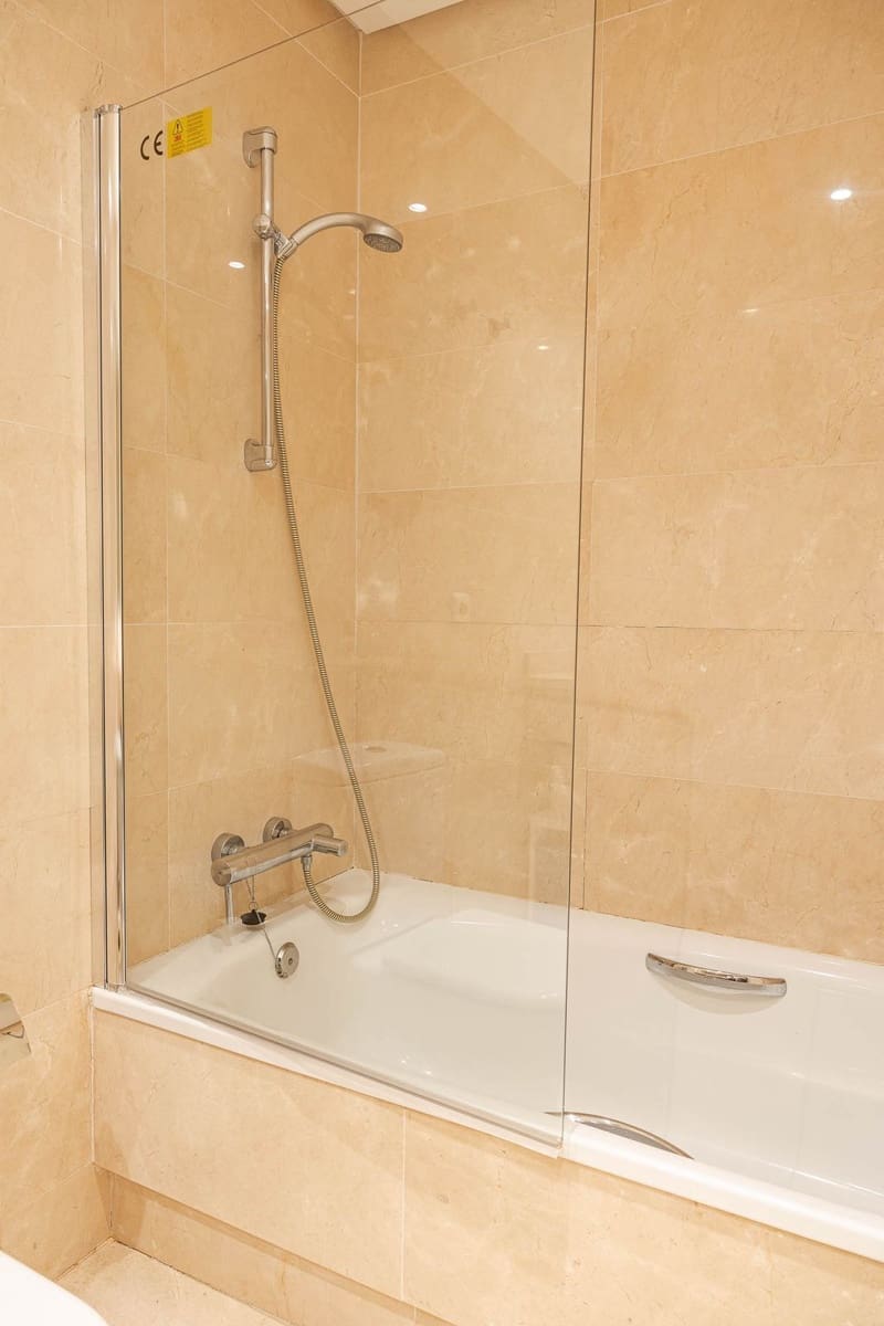 Apartamento de 2 habitaciones en Casares en venta - 285.000 € (Ref: 8482418)