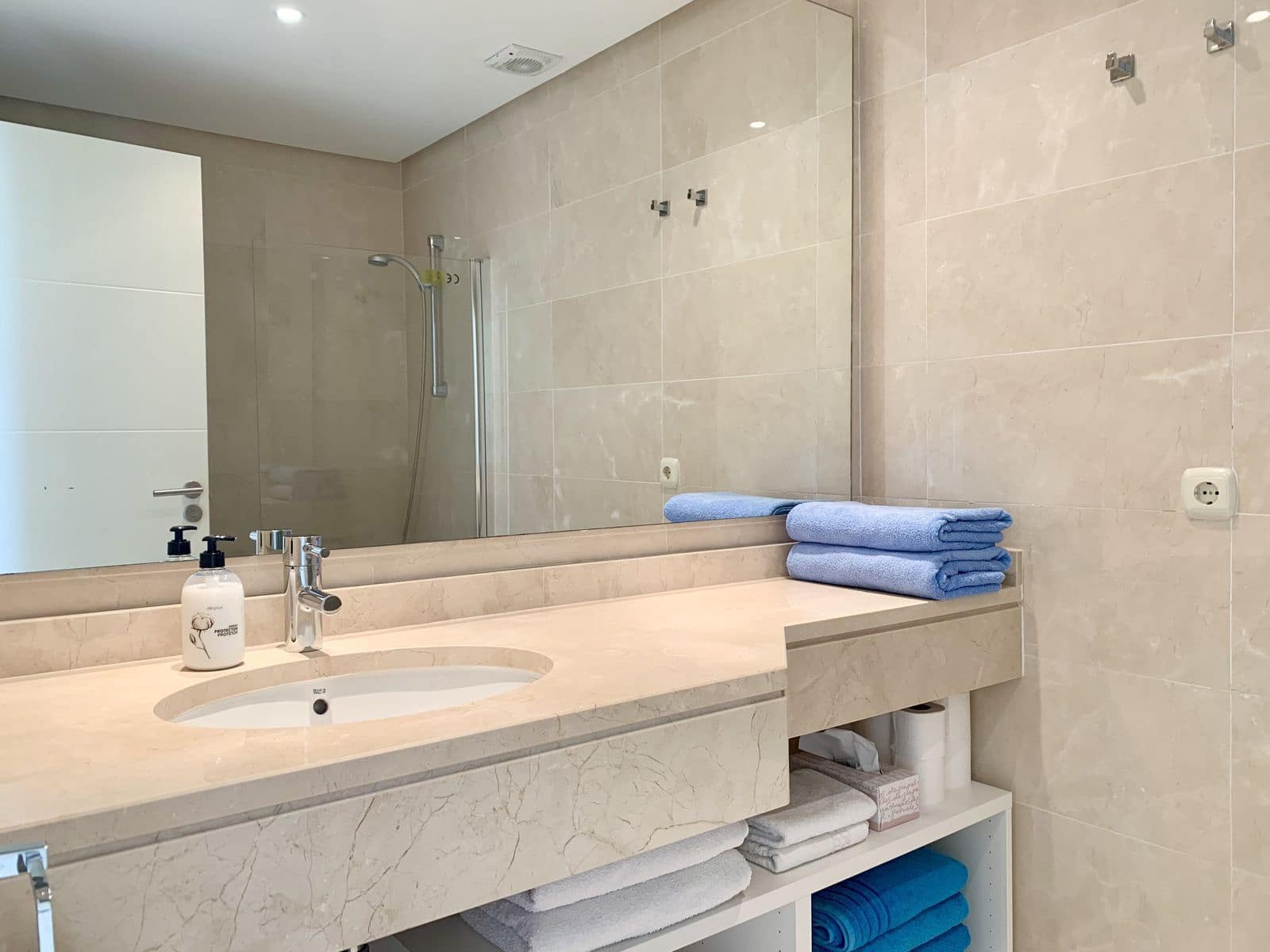 Apartamento de 2 habitaciones en Casares en venta - 285.000 € (Ref: 8482418)