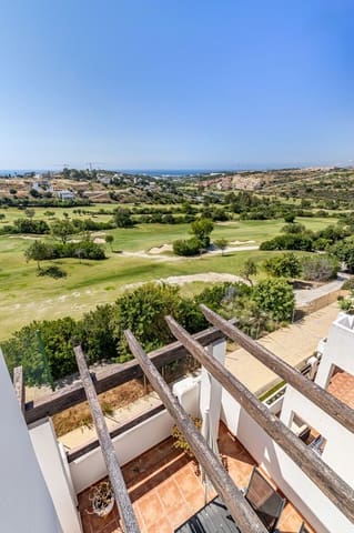 2 soverom Penthouse til salgs i Estepona med svømmebasseng - € 240 000 (Ref: 8482532)
