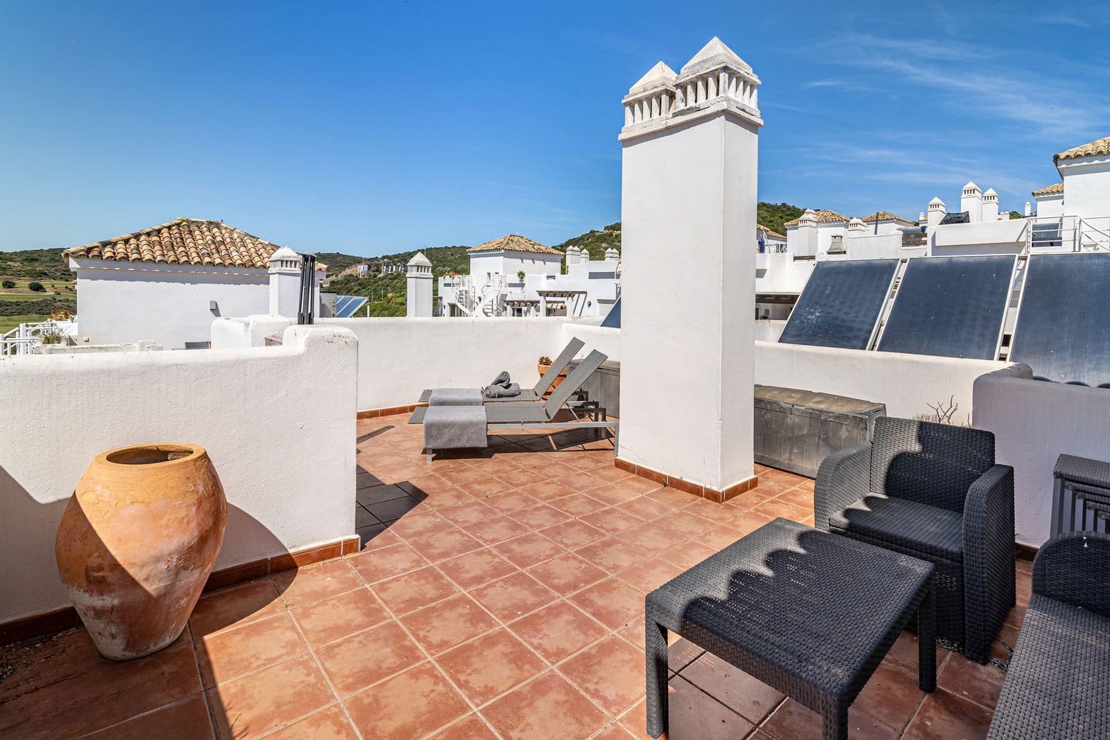 2 soverom Penthouse til salgs i Estepona med svømmebasseng - € 240 000 (Ref: 8482532)