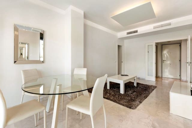 2 bedroom Apartment for sale in Estepona with pool - € 310,000 (Ref: 8482533)
