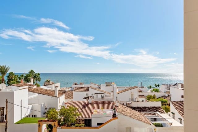 2 bedroom Apartment for sale in Estepona with pool - € 310,000 (Ref: 8482533)
