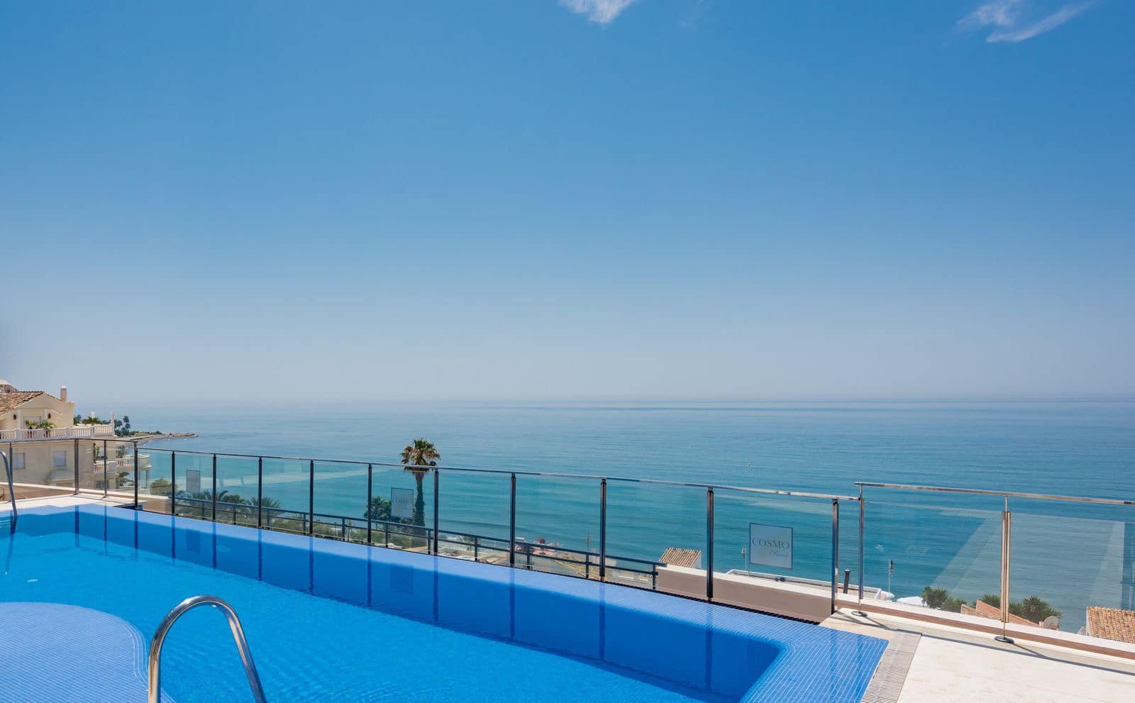 2 bedroom Apartment for sale in Estepona with pool - € 310,000 (Ref: 8482533)