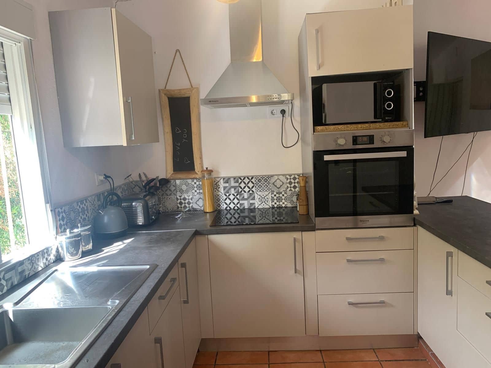 4 soveværelse Finca/Landehus til salg i Casarabonela med swimmingpool - € 389.000 (Ref: 8488284)