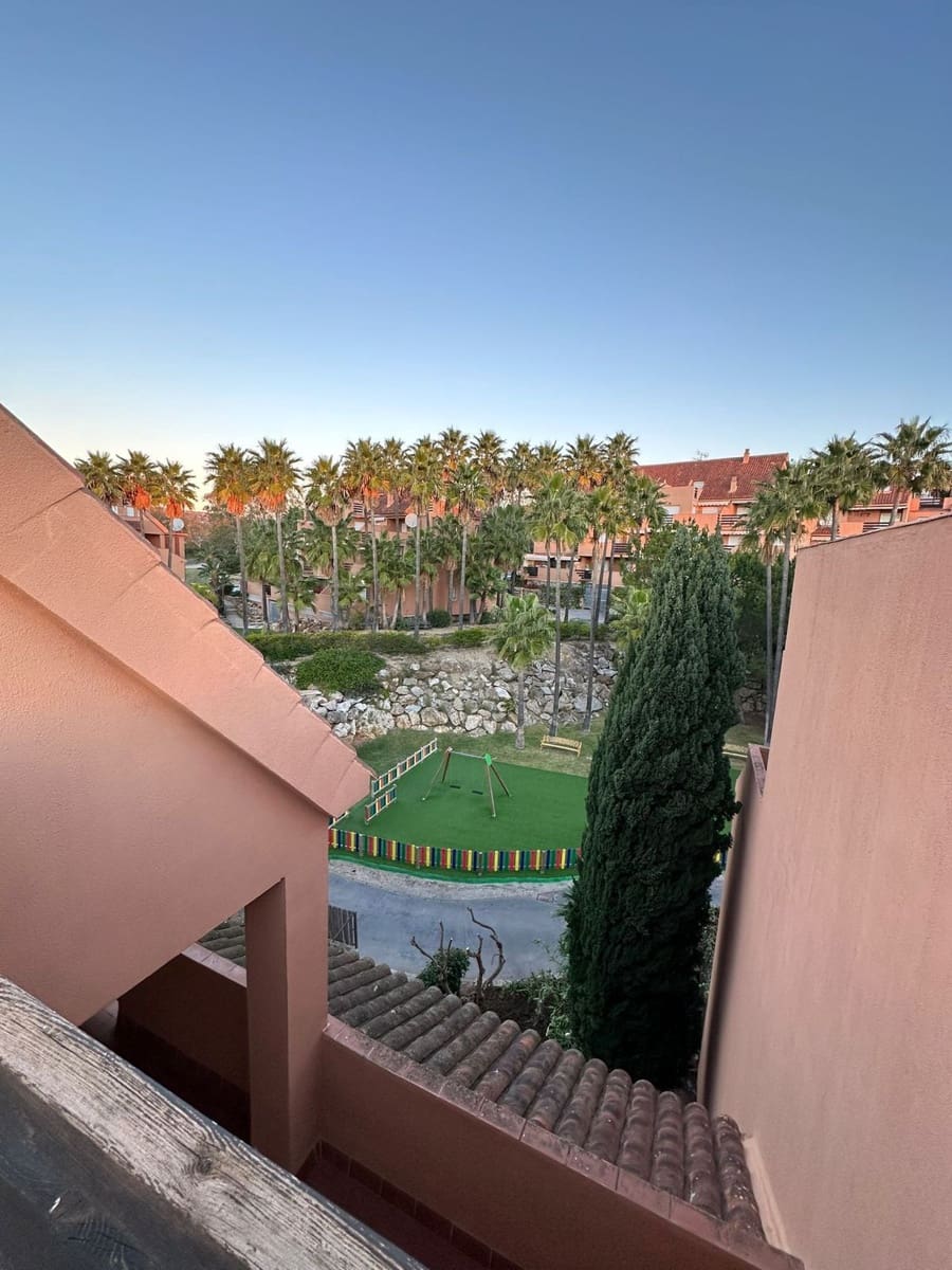 3 bedroom Penthouse for sale in Casares with pool - € 276,000 (Ref: 8491426)