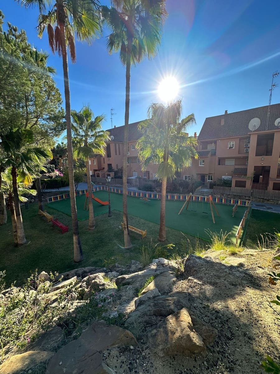 3 bedroom Penthouse for sale in Casares with pool - € 276,000 (Ref: 8491426)