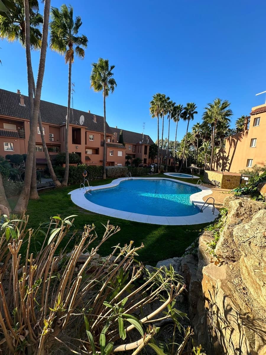 3 bedroom Penthouse for sale in Casares with pool - € 276,000 (Ref: 8491426)