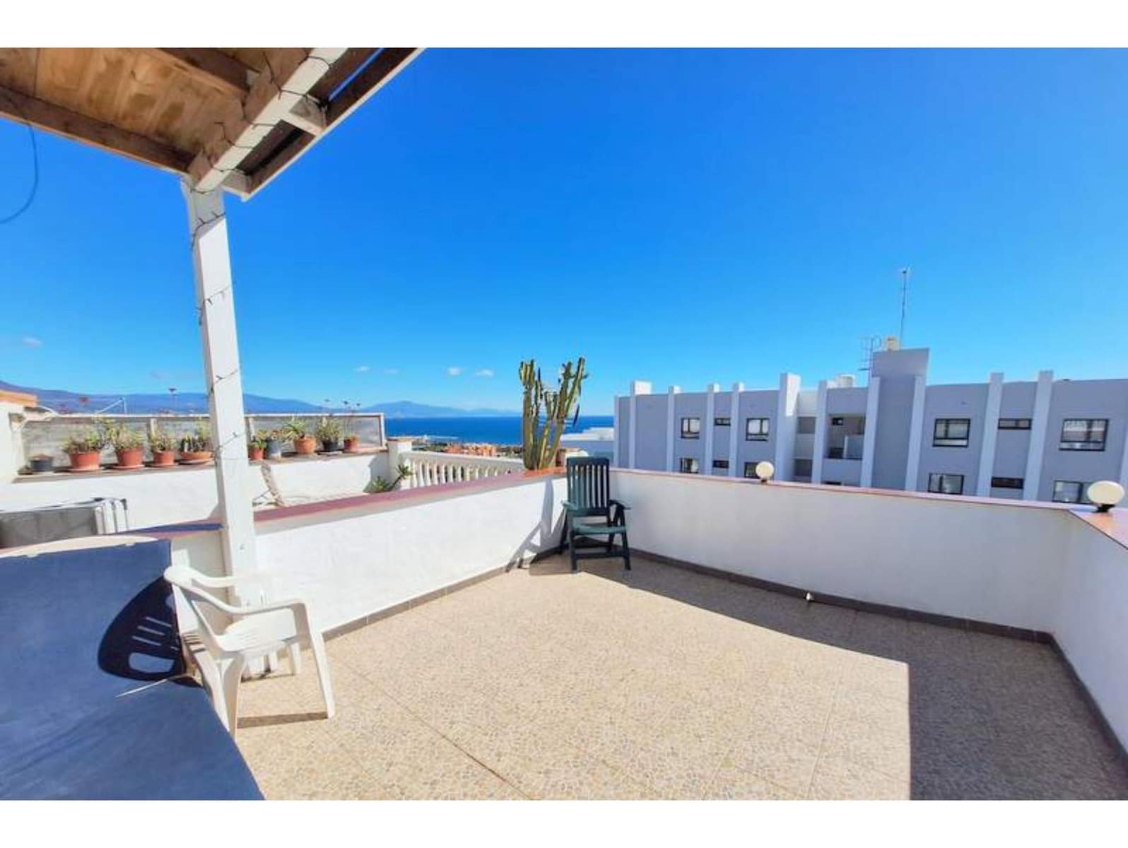 2 slaapkamer Huis te koop in La Duquesa / Puerto de la Duquesa - € 178.000 (Ref: 8562354)