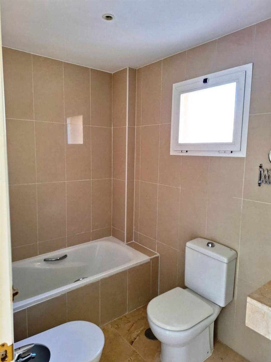 3 bedroom Apartment for sale in Casares with pool - € 295,000 (Ref: 8562461)