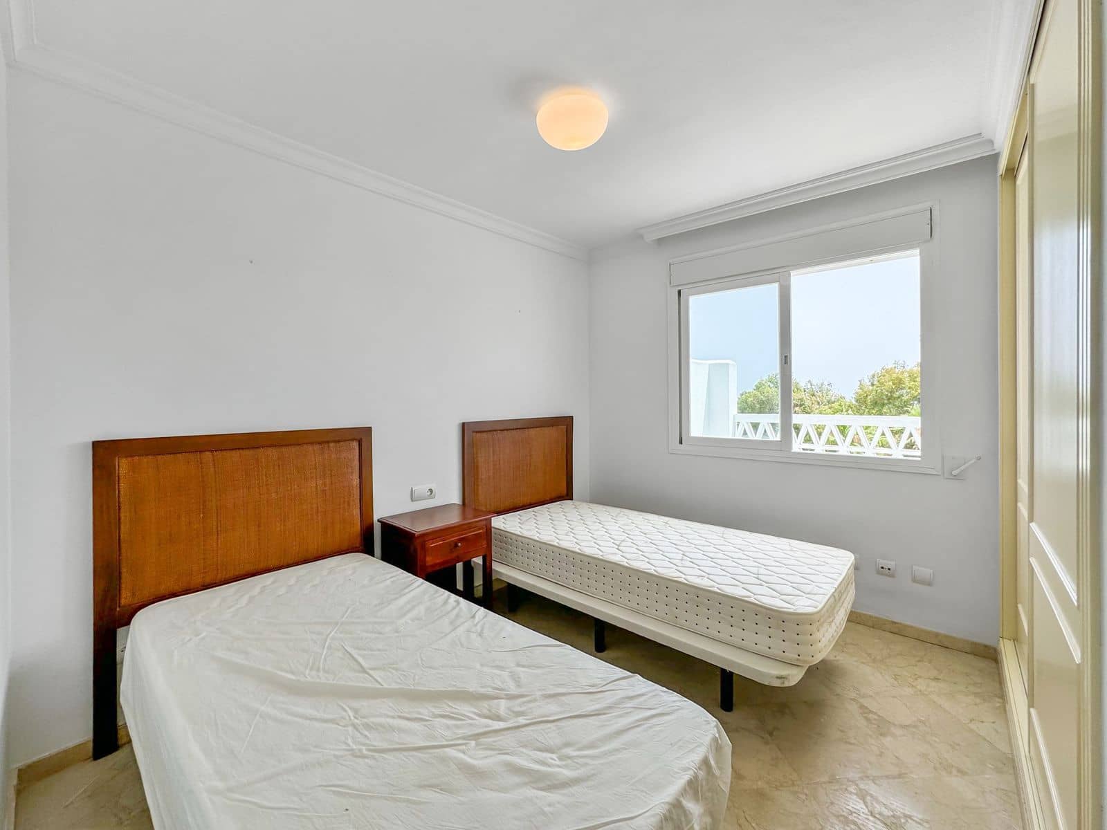 3 bedroom Apartment for sale in Bahia de Casares with pool - € 280,000 (Ref: 8562464)