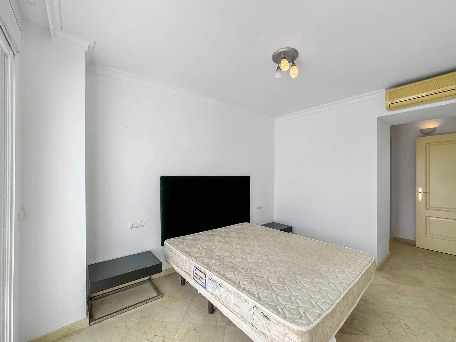 3 bedroom Apartment for sale in Bahia de Casares with pool - € 280,000 (Ref: 8562464)