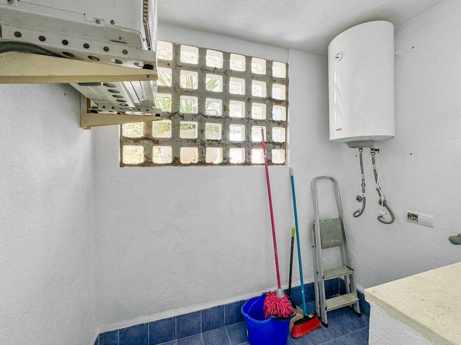 3 bedroom Apartment for sale in Bahia de Casares with pool - € 280,000 (Ref: 8562464)