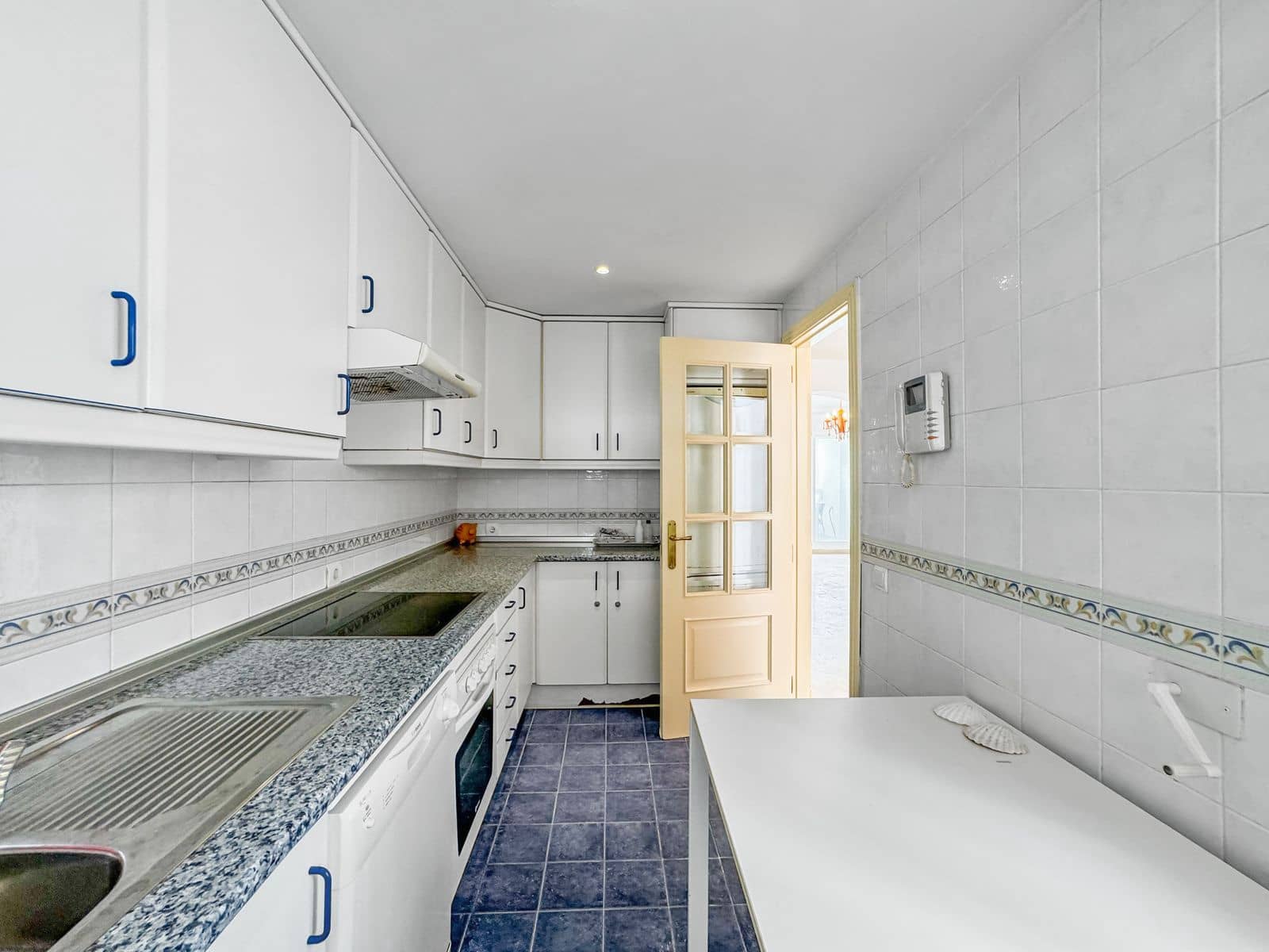 3 bedroom Apartment for sale in Bahia de Casares with pool - € 280,000 (Ref: 8562464)