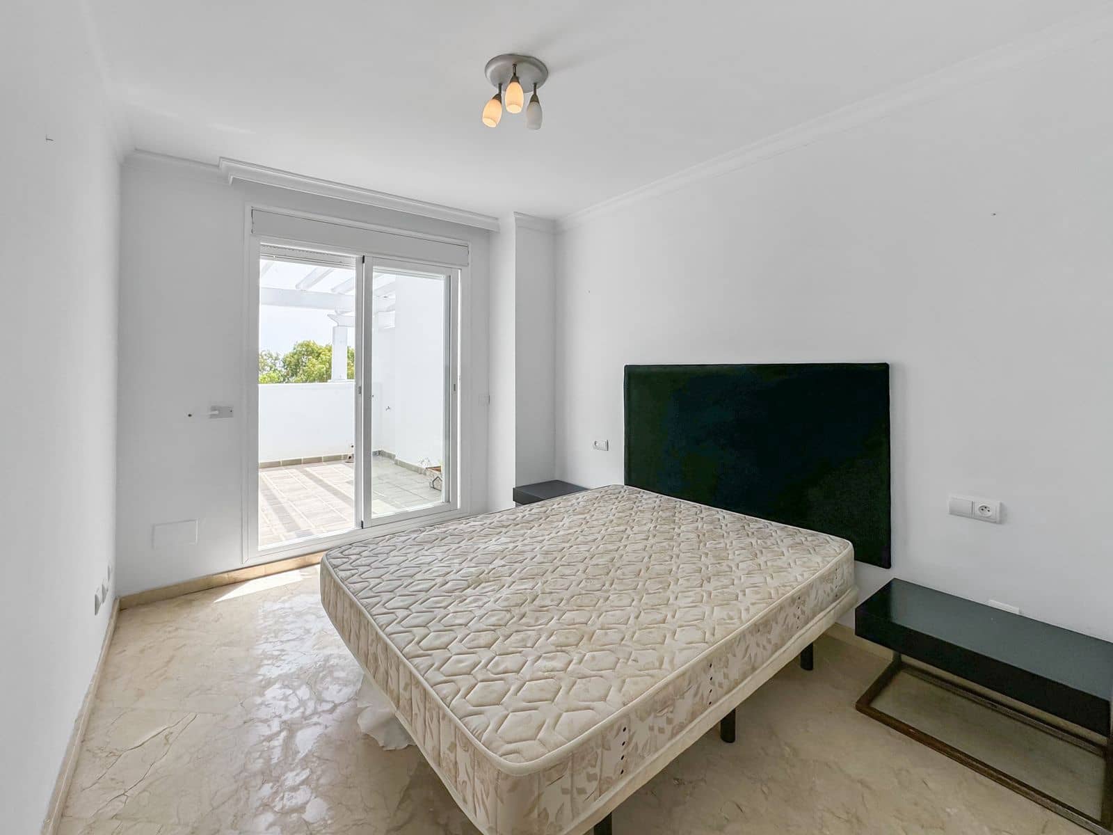 3 bedroom Apartment for sale in Bahia de Casares with pool - € 280,000 (Ref: 8562464)