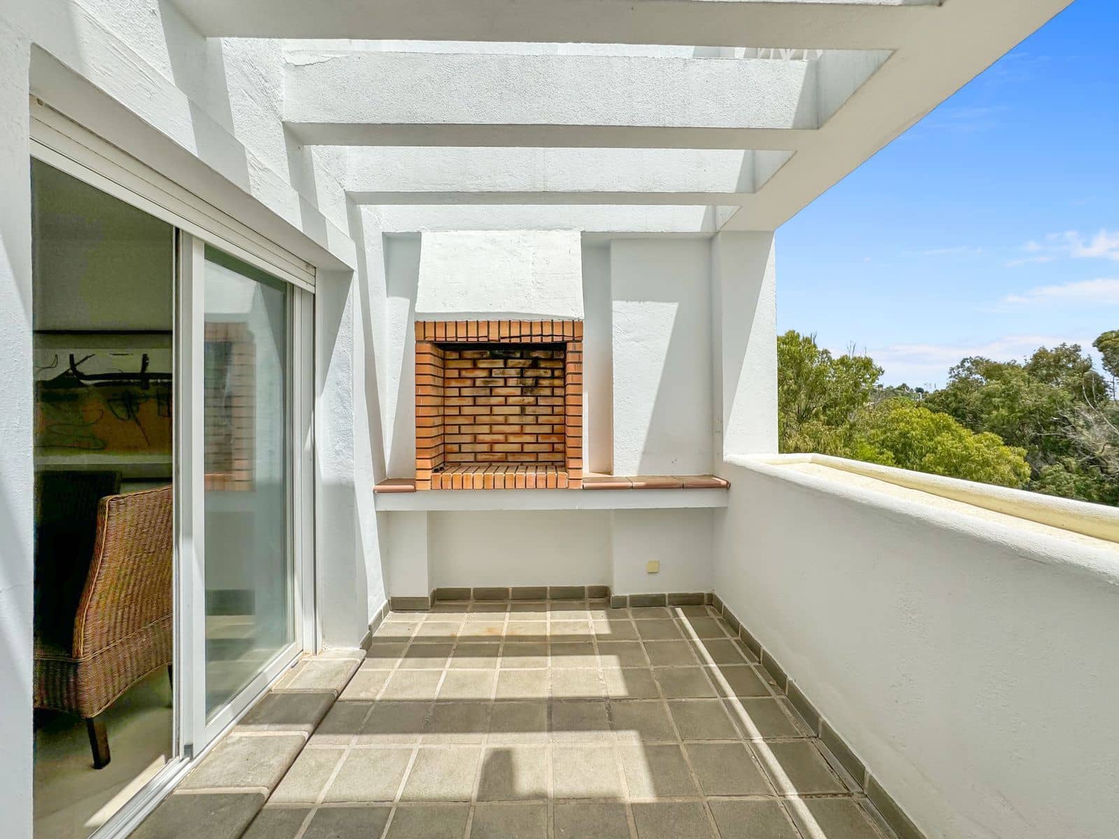 3 bedroom Apartment for sale in Bahia de Casares with pool - € 280,000 (Ref: 8562464)