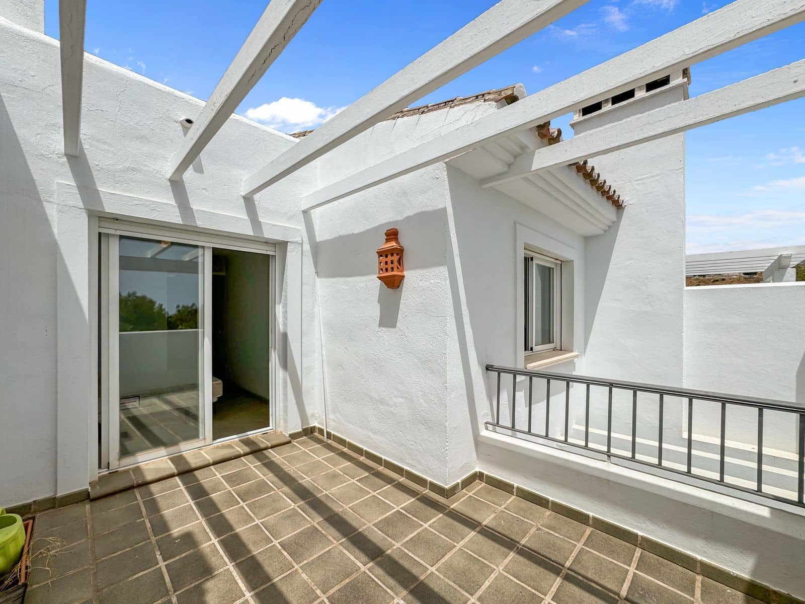 3 bedroom Apartment for sale in Bahia de Casares with pool - € 280,000 (Ref: 8562464)