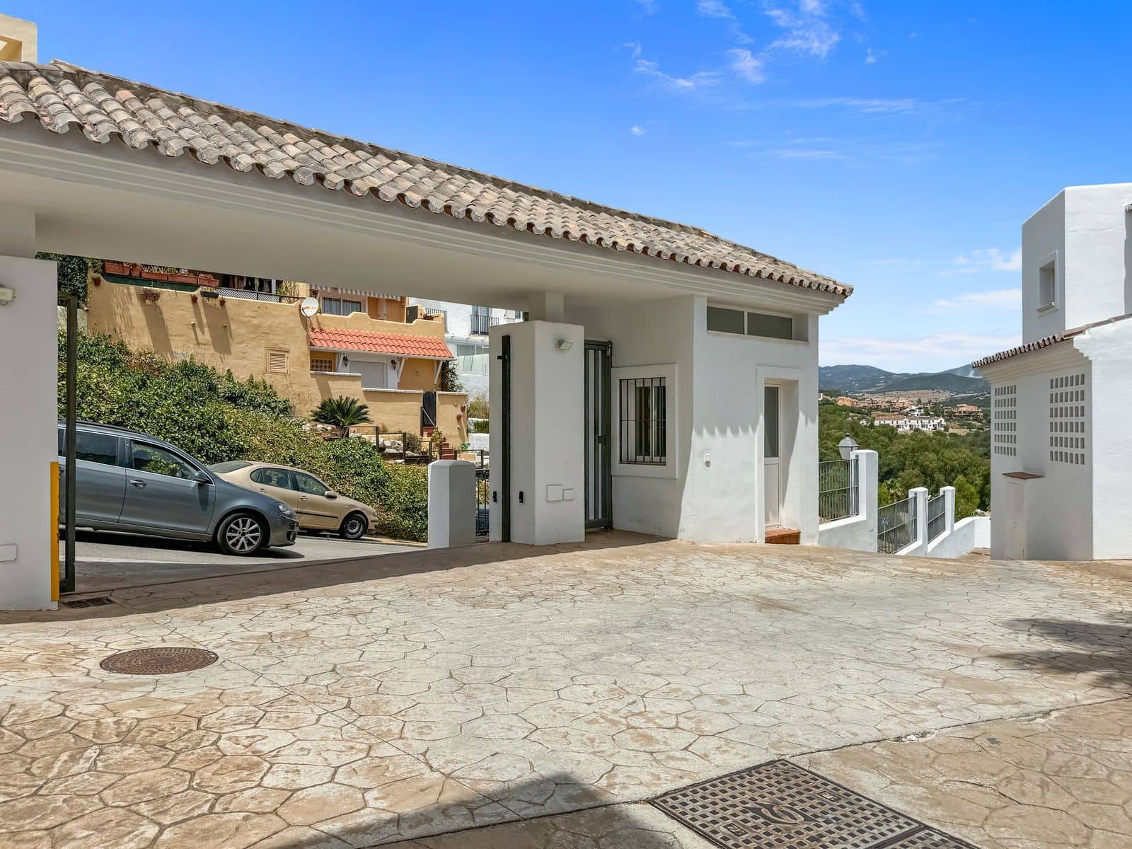 3 bedroom Apartment for sale in Bahia de Casares with pool - € 280,000 (Ref: 8562464)