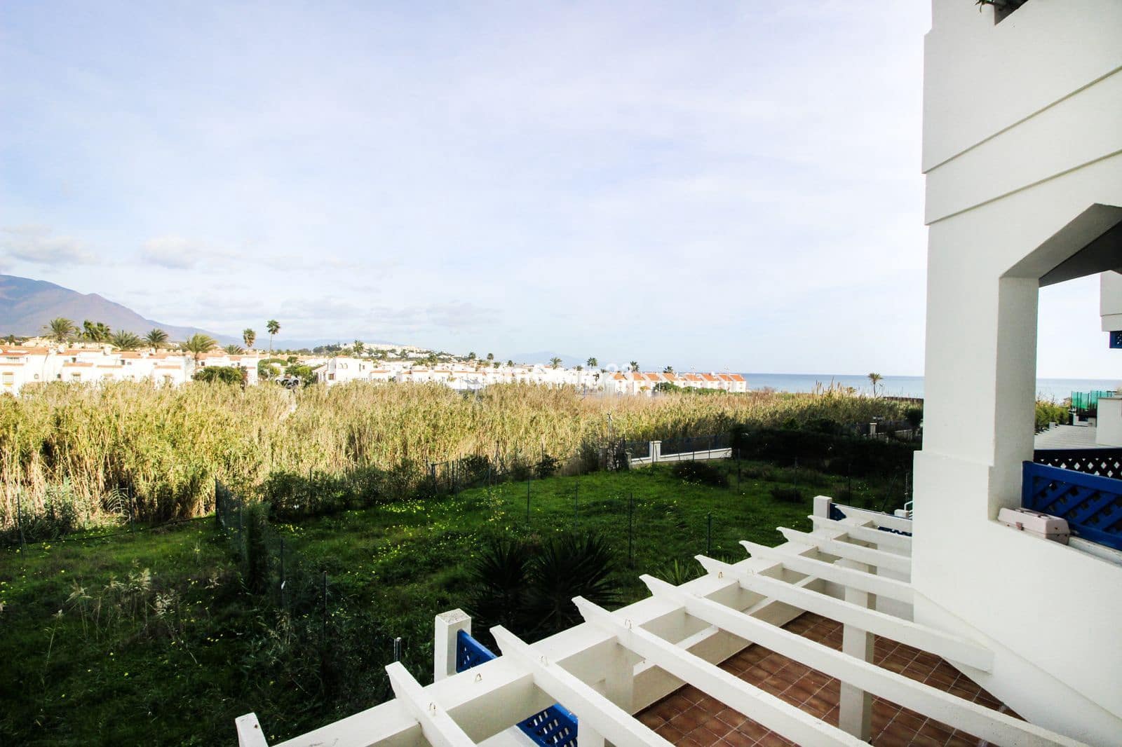 3 bedroom Apartment for sale in San Luis de Sabinillas with pool - € 279,000 (Ref: 8562465)