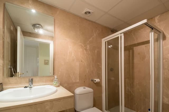 2 sypialnia Apartament na sprzedaż w La Duquesa / Puerto de la Duquesa, Manilva z basenem - 245 000 € (Ref: 8562472)