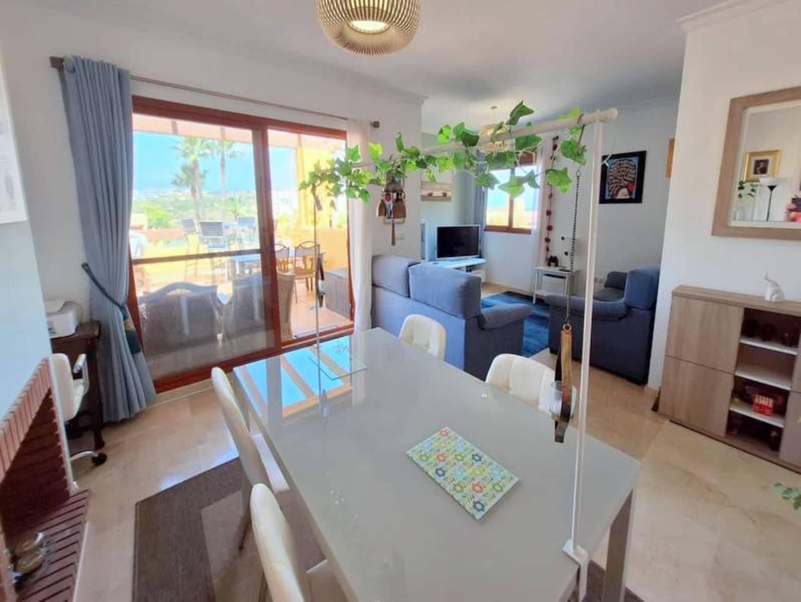 2 sypialnia Apartament na sprzedaż w La Duquesa / Puerto de la Duquesa z basenem - 239 000 € (Ref: 8562473)