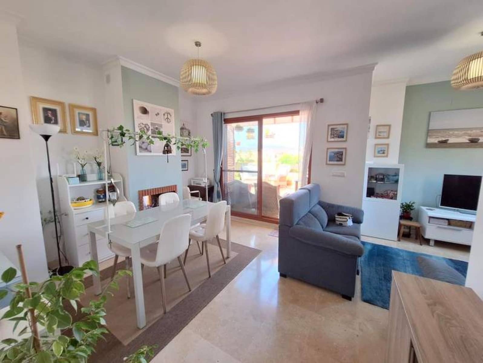 2 sypialnia Apartament na sprzedaż w La Duquesa / Puerto de la Duquesa z basenem - 239 000 € (Ref: 8562473)