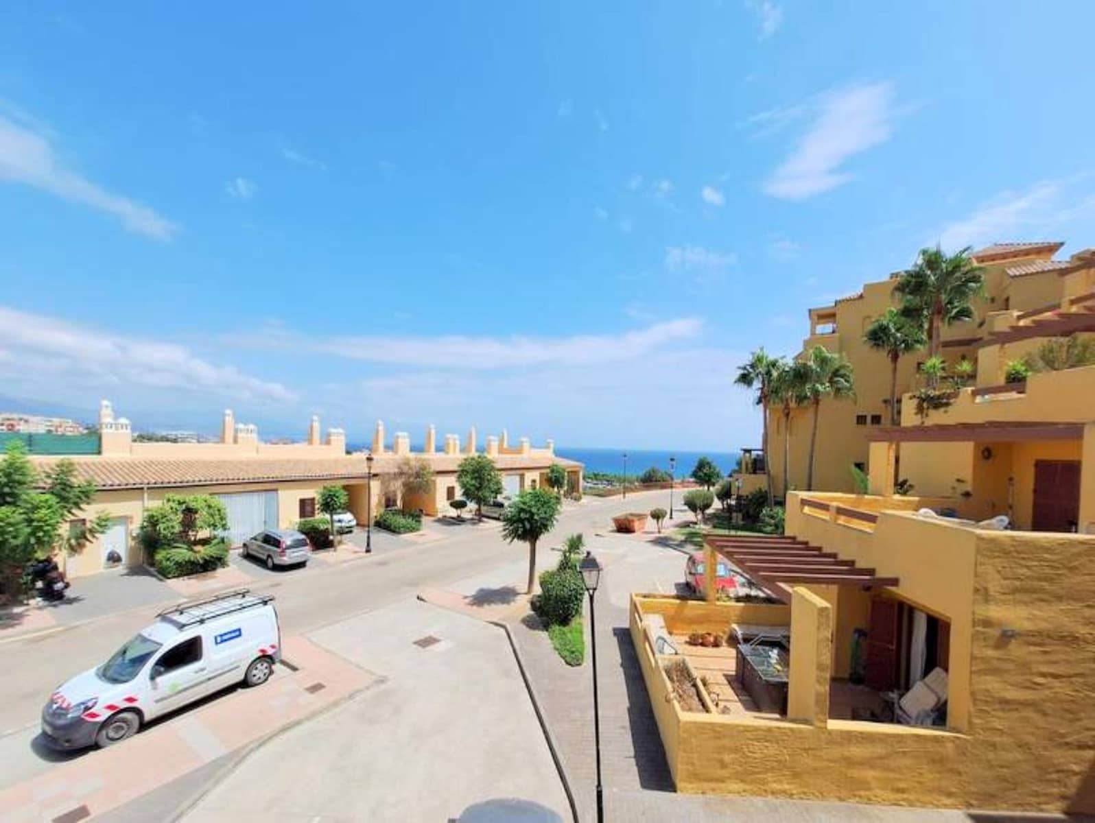 2 sypialnia Apartament na sprzedaż w La Duquesa / Puerto de la Duquesa z basenem - 239 000 € (Ref: 8562473)