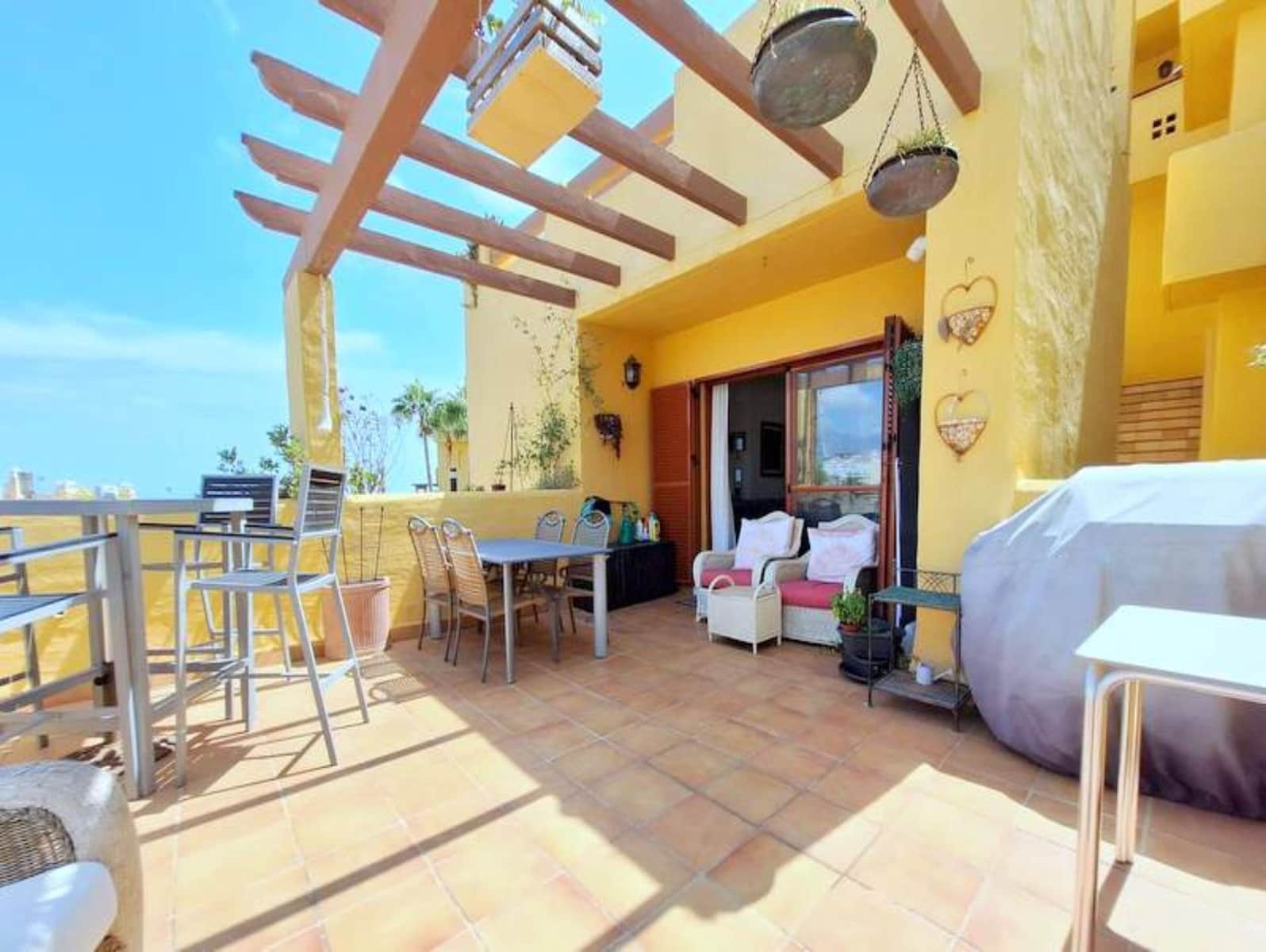 2 sypialnia Apartament na sprzedaż w La Duquesa / Puerto de la Duquesa z basenem - 239 000 € (Ref: 8562473)