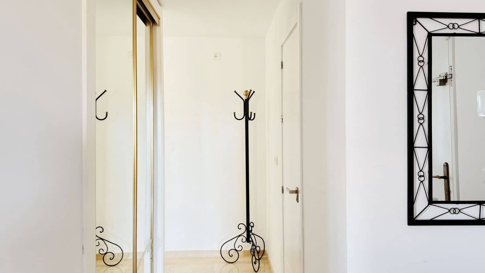 2 sypialnia Apartament na sprzedaż w Manilva - 240 000 € (Ref: 8562476)