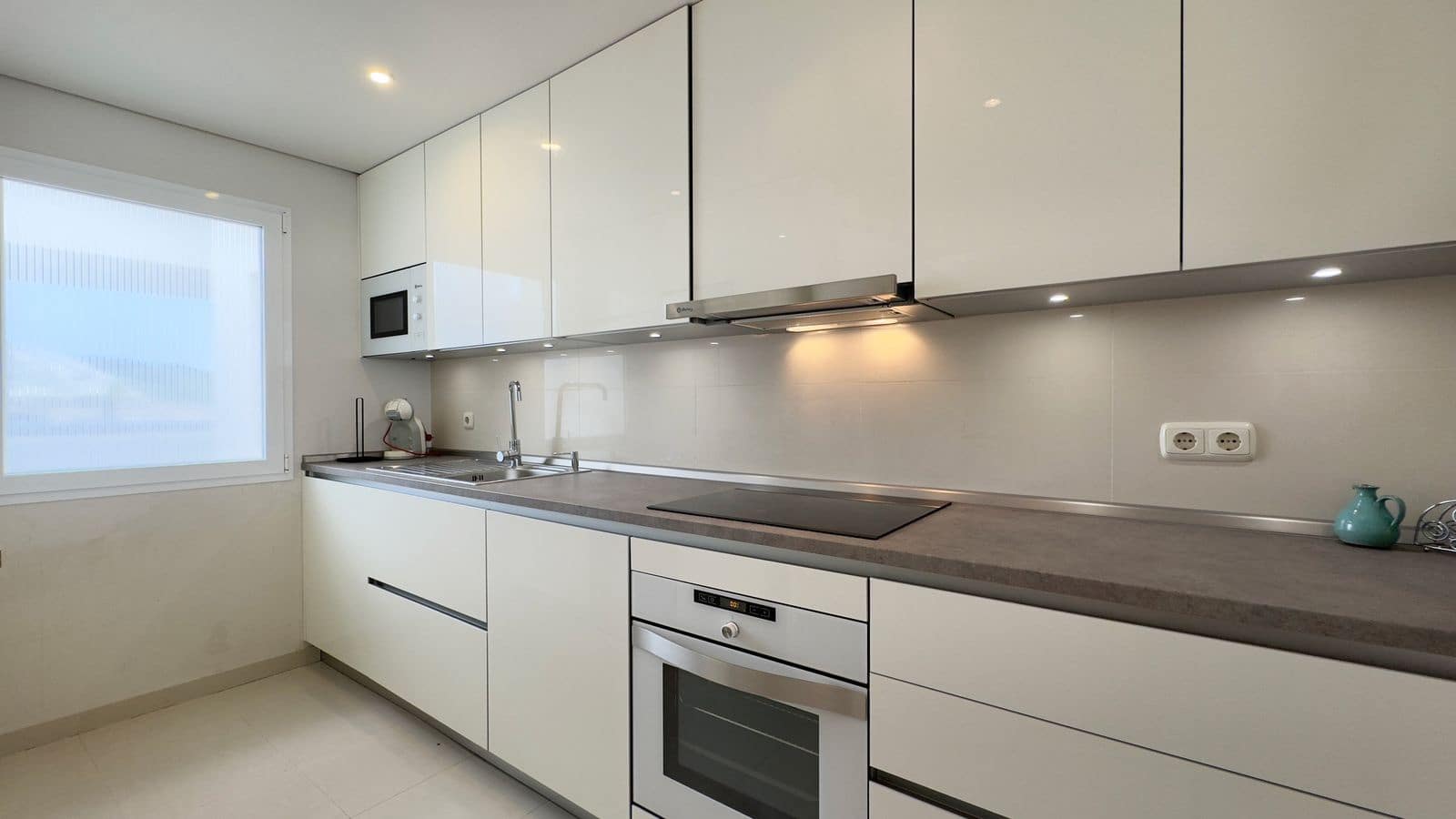 2 bedroom Apartment for sale in Casares - € 298,000 (Ref: 8563015)