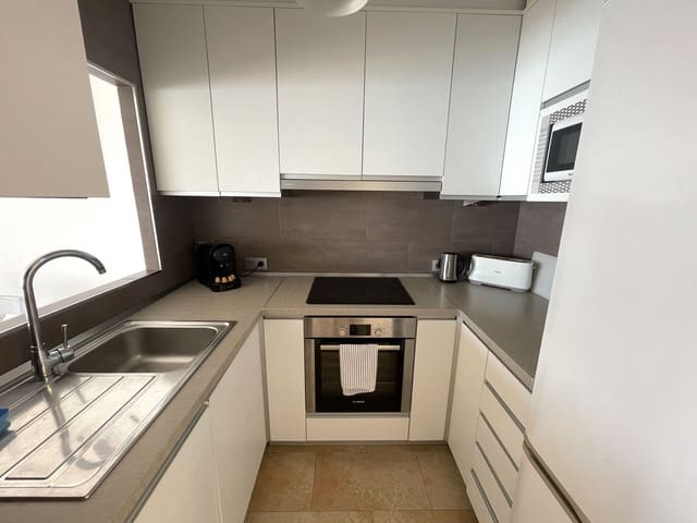 2 quarto Apartamento para venda em Estepona com piscina - 295 000 € (Ref: 8563016)