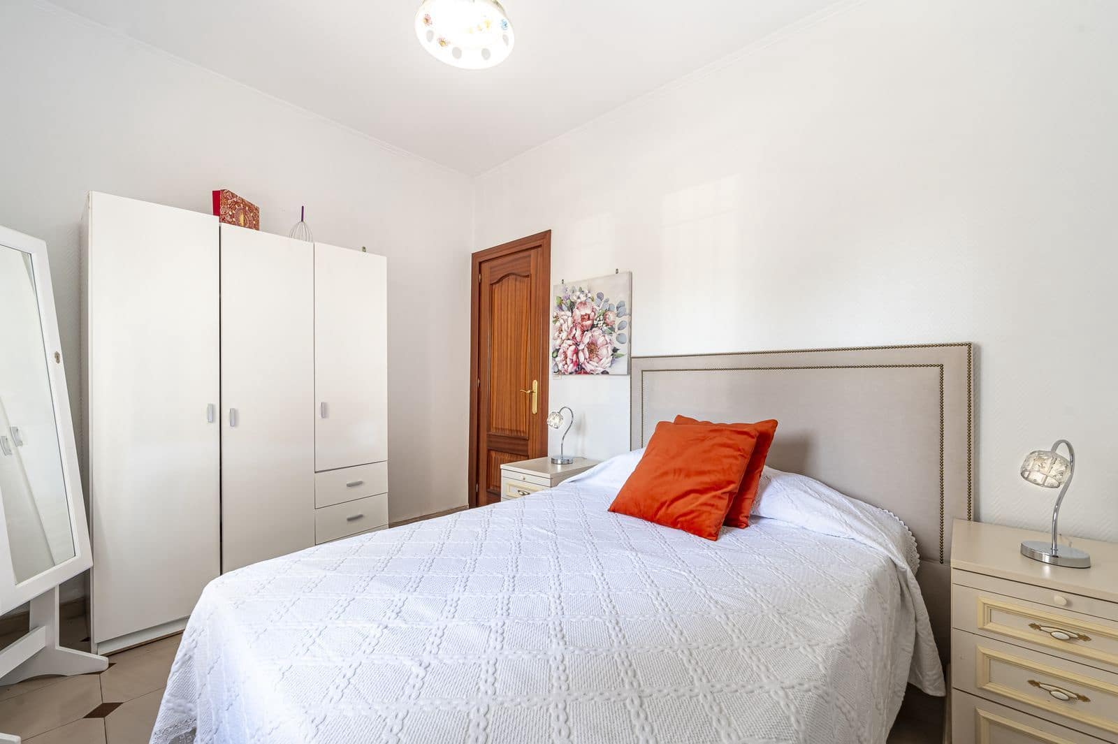 3 slaapkamer Appartement te koop in Estepona - € 250.000 (Ref: 8563022)