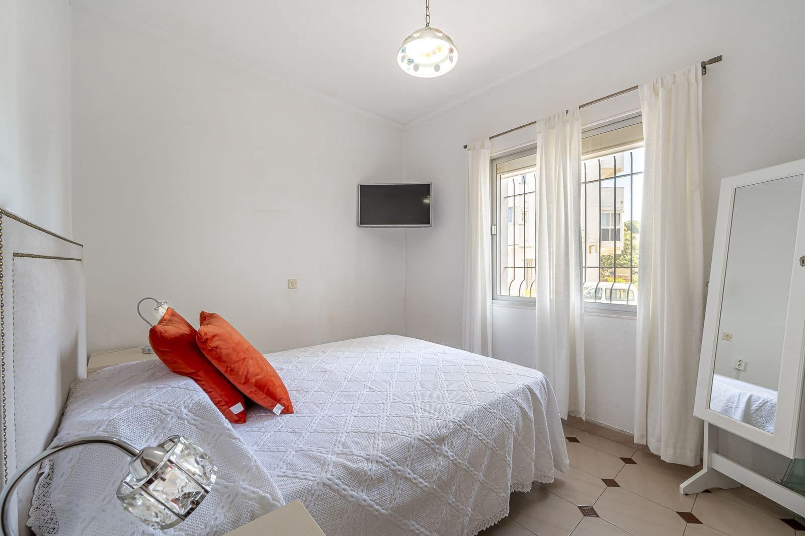 3 slaapkamer Appartement te koop in Estepona - € 250.000 (Ref: 8563022)