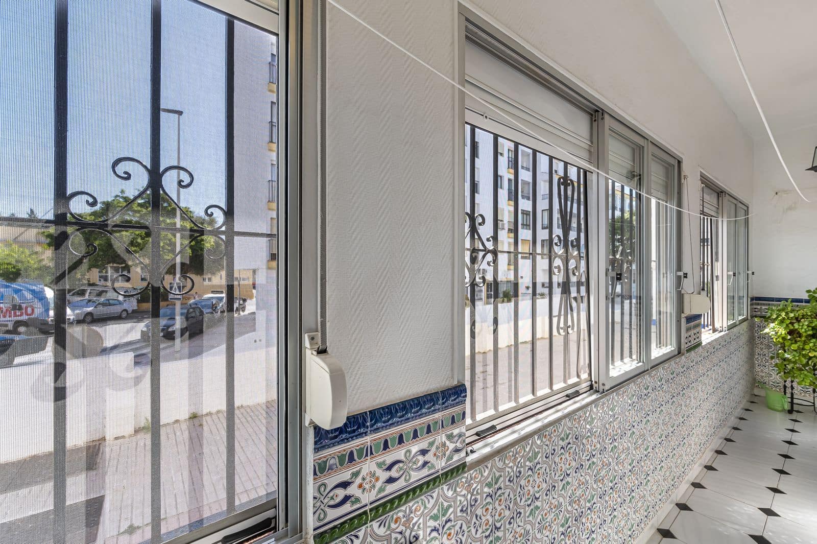 3 slaapkamer Appartement te koop in Estepona - € 250.000 (Ref: 8563022)