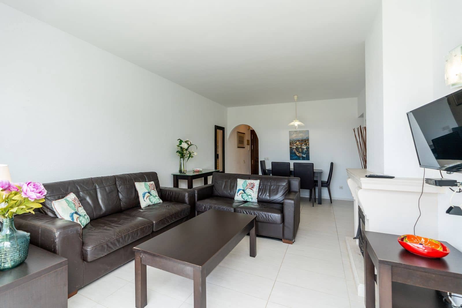 2 Zimmer Apartment zu verkaufen in El Paraiso mit Pool - 245.000 € (Ref: 8563023)