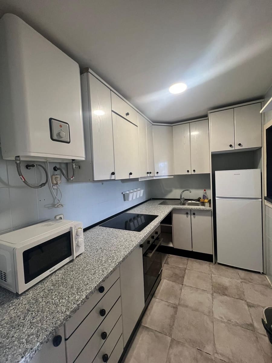 2 soveværelse Lejlighed til salg i Estepona - € 220.000 (Ref: 8563025)