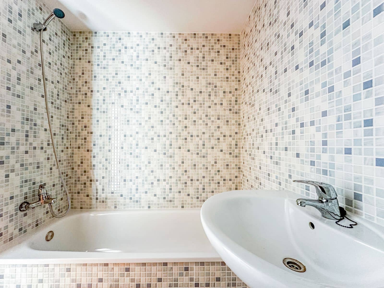 2 bedroom Apartment for sale in Casares with pool - € 220,000 (Ref: 8563028)