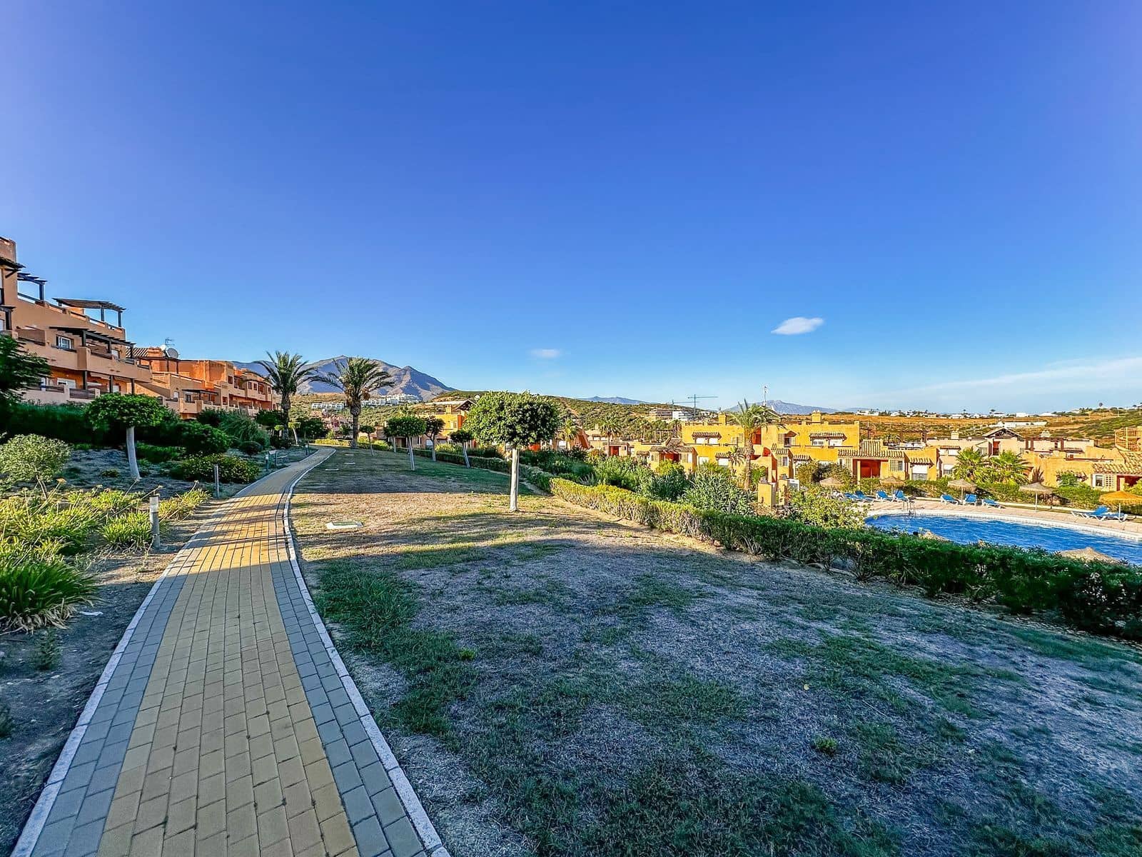 2 bedroom Apartment for sale in Casares with pool - € 220,000 (Ref: 8563028)