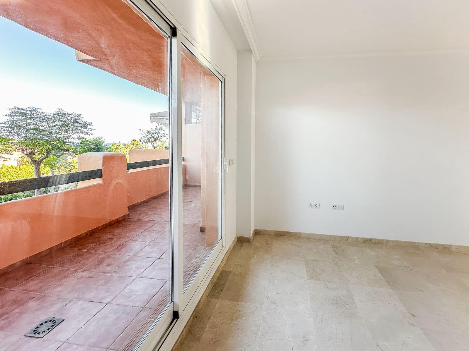 2 bedroom Apartment for sale in Casares with pool - € 220,000 (Ref: 8563028)