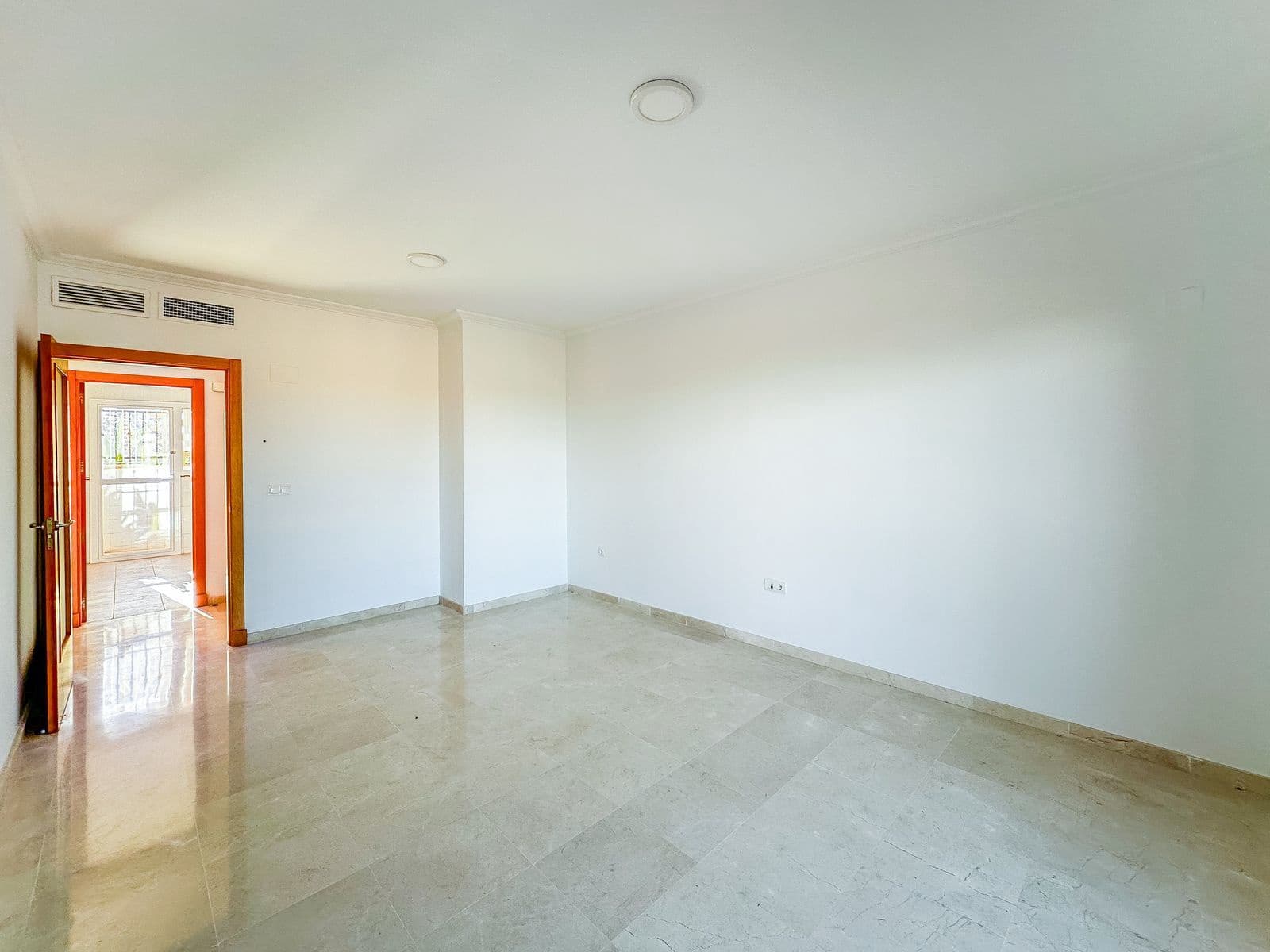 2 bedroom Apartment for sale in Casares with pool - € 220,000 (Ref: 8563028)