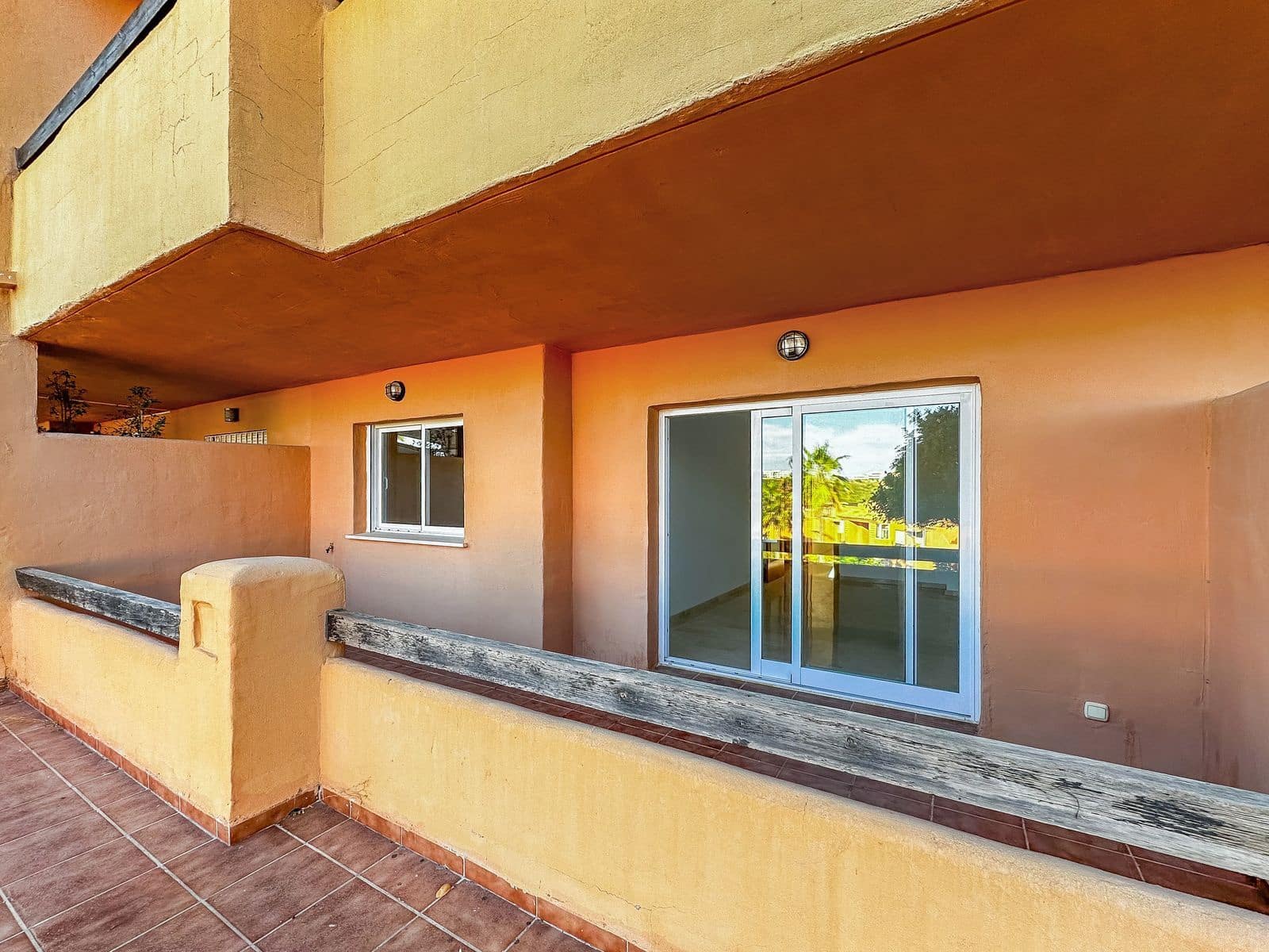 2 bedroom Apartment for sale in Casares with pool - € 220,000 (Ref: 8563028)