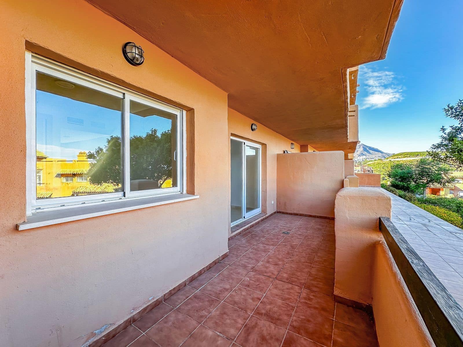 2 bedroom Apartment for sale in Casares with pool - € 220,000 (Ref: 8563028)