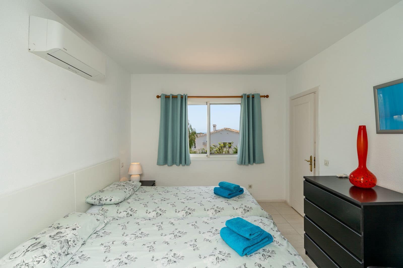 2 Zimmer Apartment zu verkaufen in El Paraiso mit Pool - 245.000 € (Ref: 8566794)