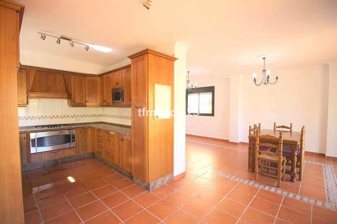 3 slaapkamer Villa te koop in San Luis de Sabinillas - € 399.999 (Ref: 8566928)
