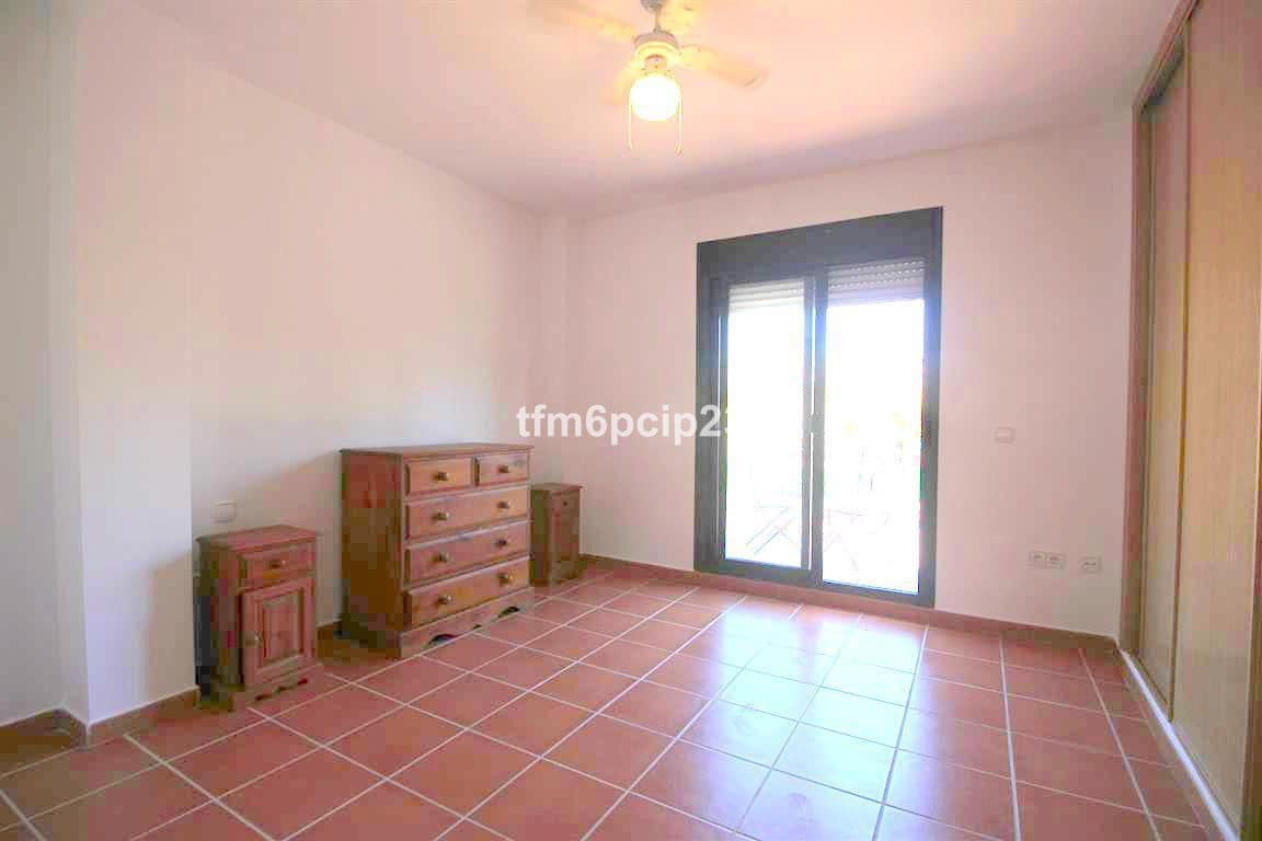 3 slaapkamer Villa te koop in San Luis de Sabinillas - € 399.999 (Ref: 8566928)